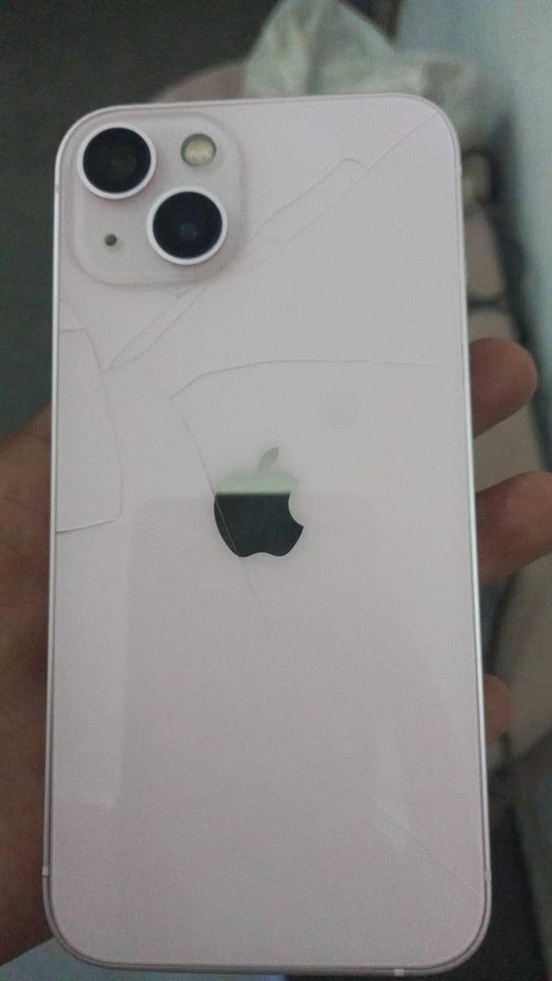 Apple iPhone 13 5