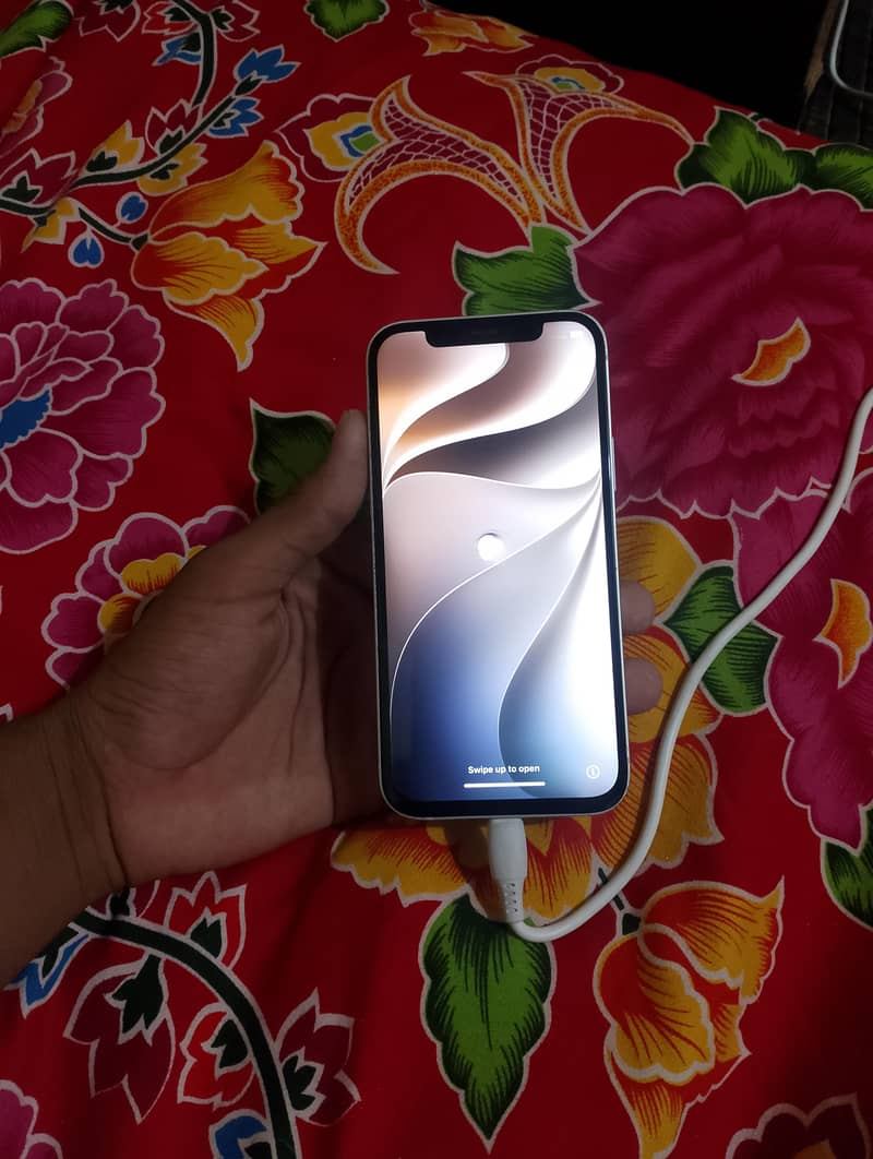 Apple iPhone 12 7