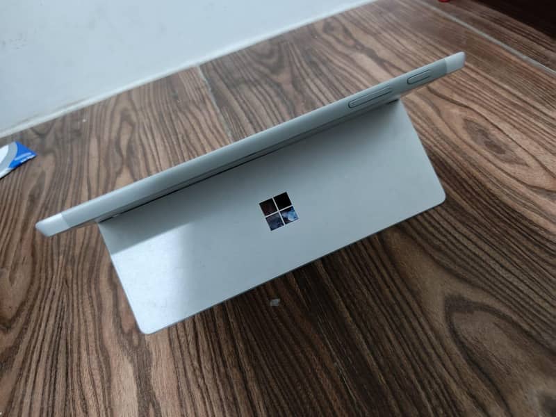 Microsoft surface Go 2 (4/64) 4