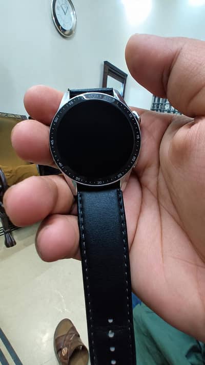 Round dial premium smartwatch with fast charging or with Ali pay