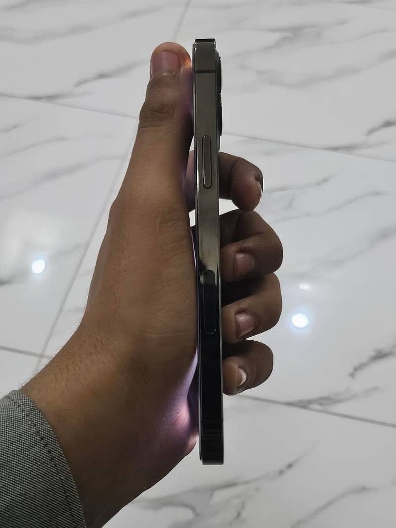 Apple iPhone 12 Pro 2
