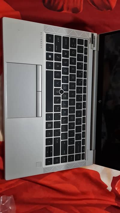 HP Elite Book 840