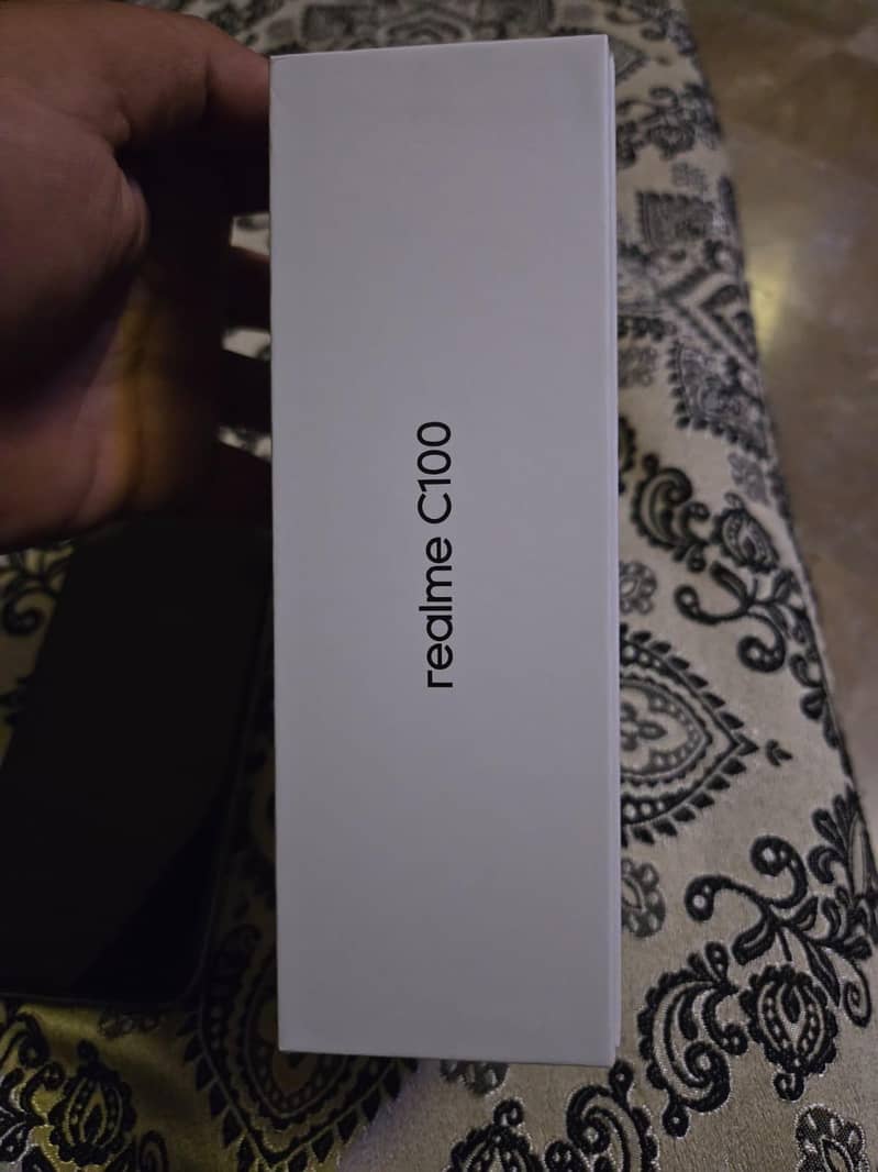 Realme C100 8