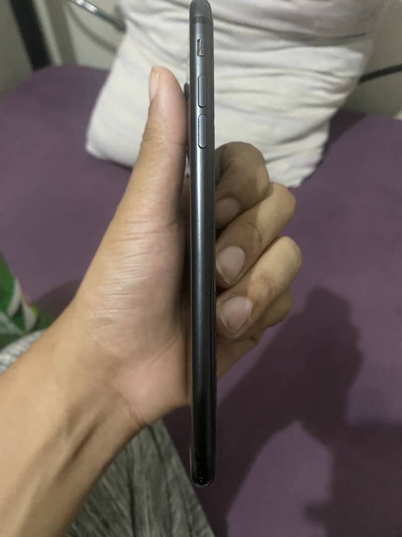 Apple iPhone 7 Plus 3