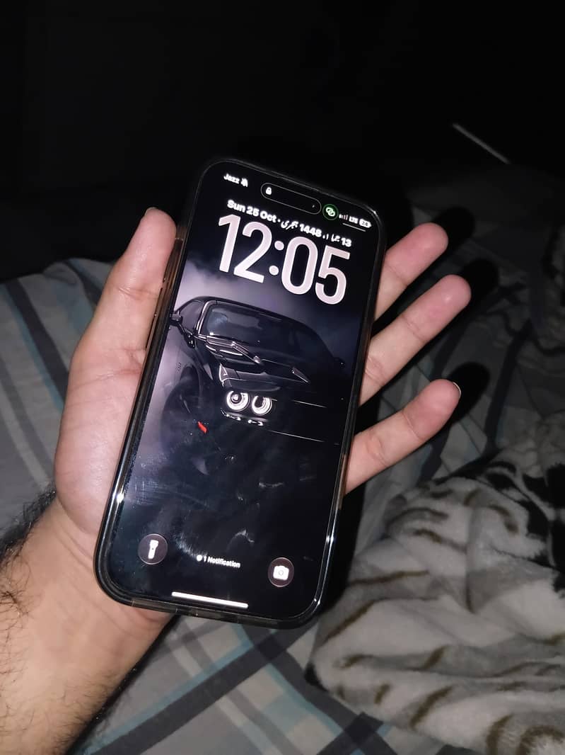Apple iPhone 16 Pro Max 0