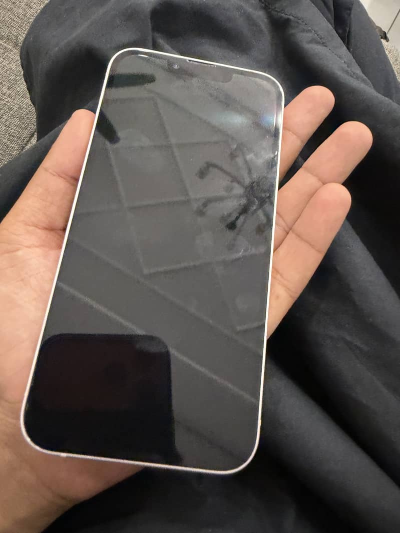 Apple iPhone 13 3