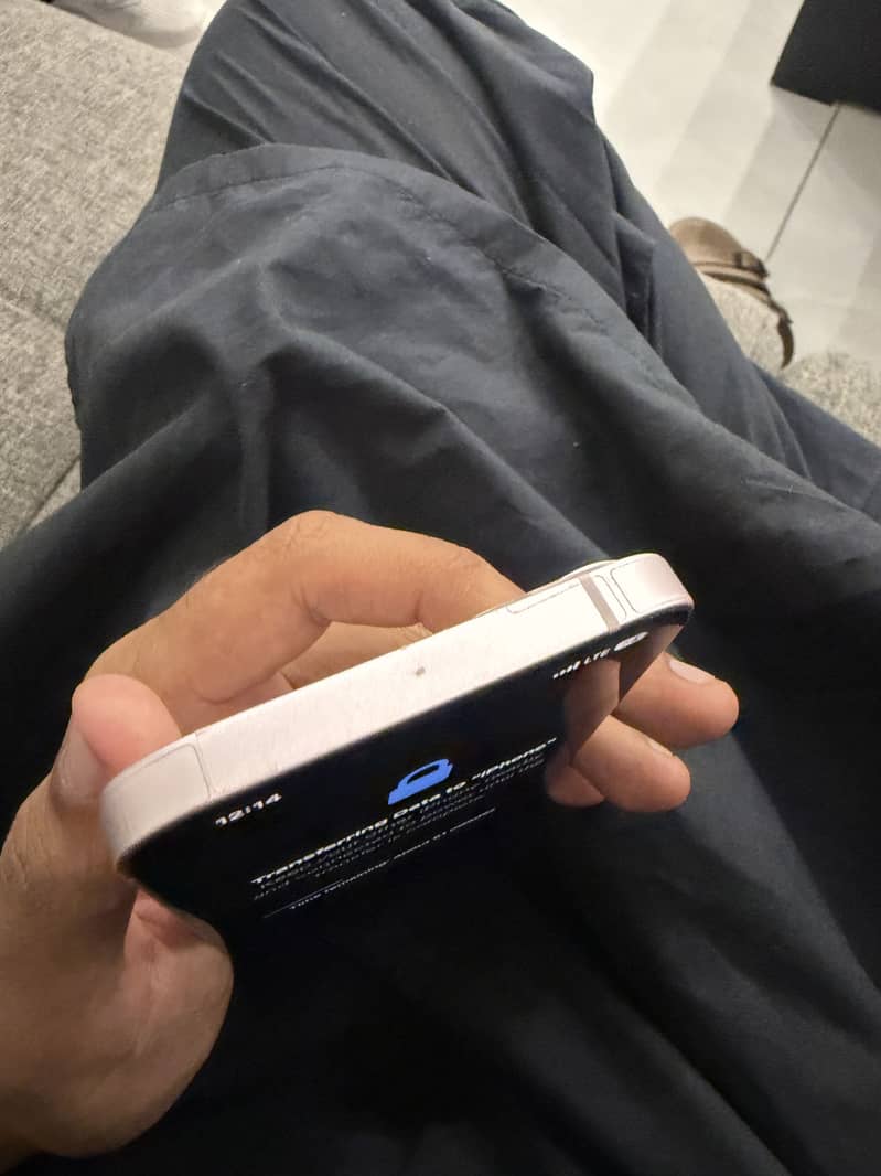 Apple iPhone 13 4