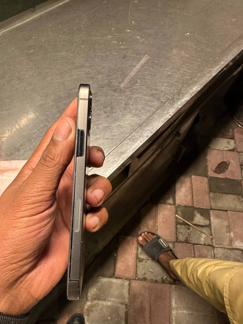 Apple iPhone 12 Pro 2