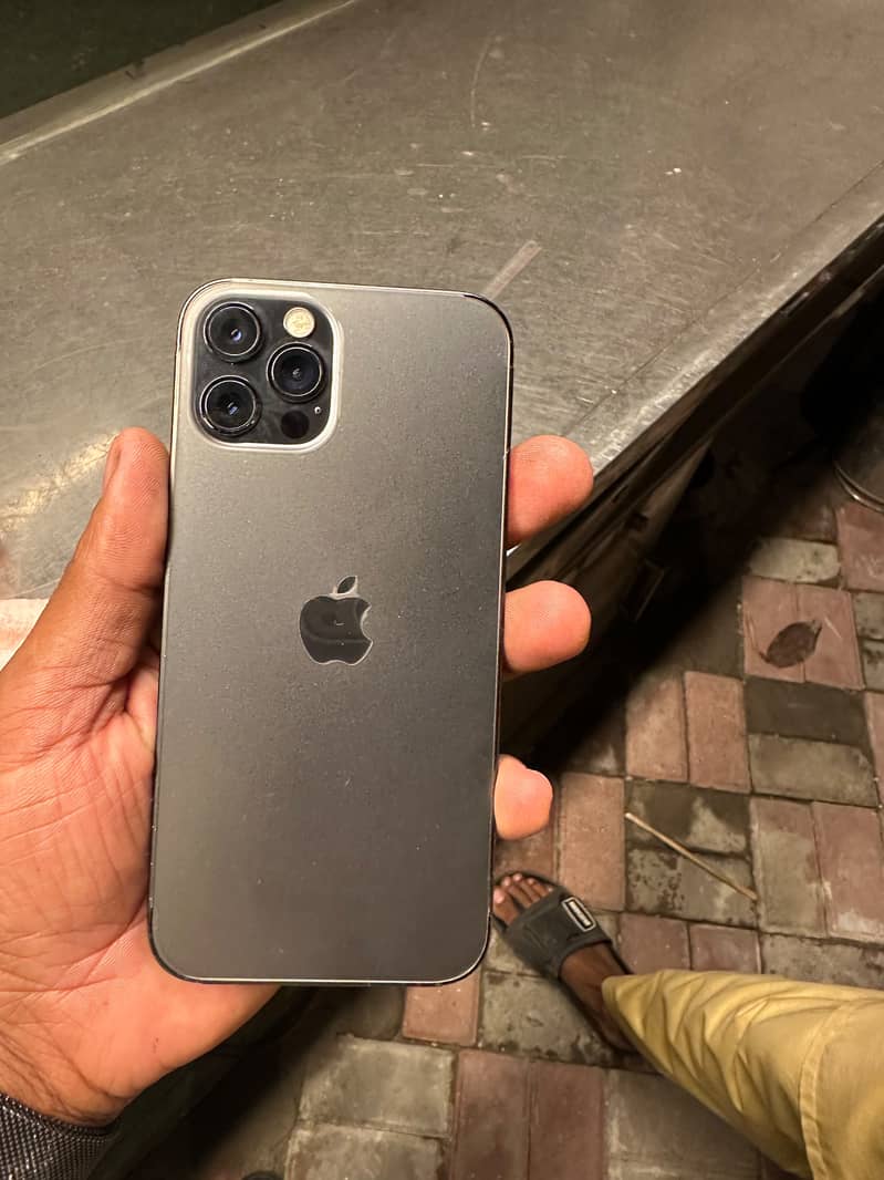 Apple iPhone 12 Pro 3