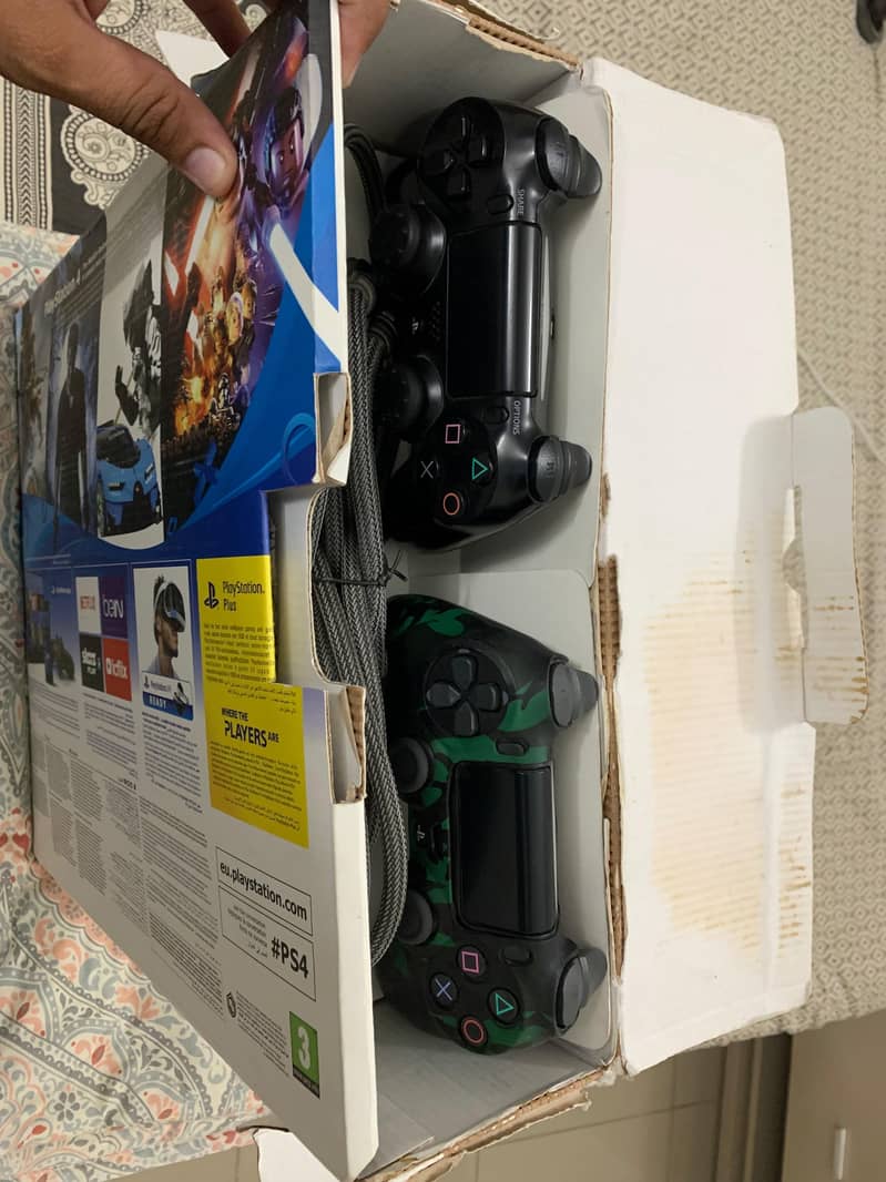 Playstation 4 slim 1