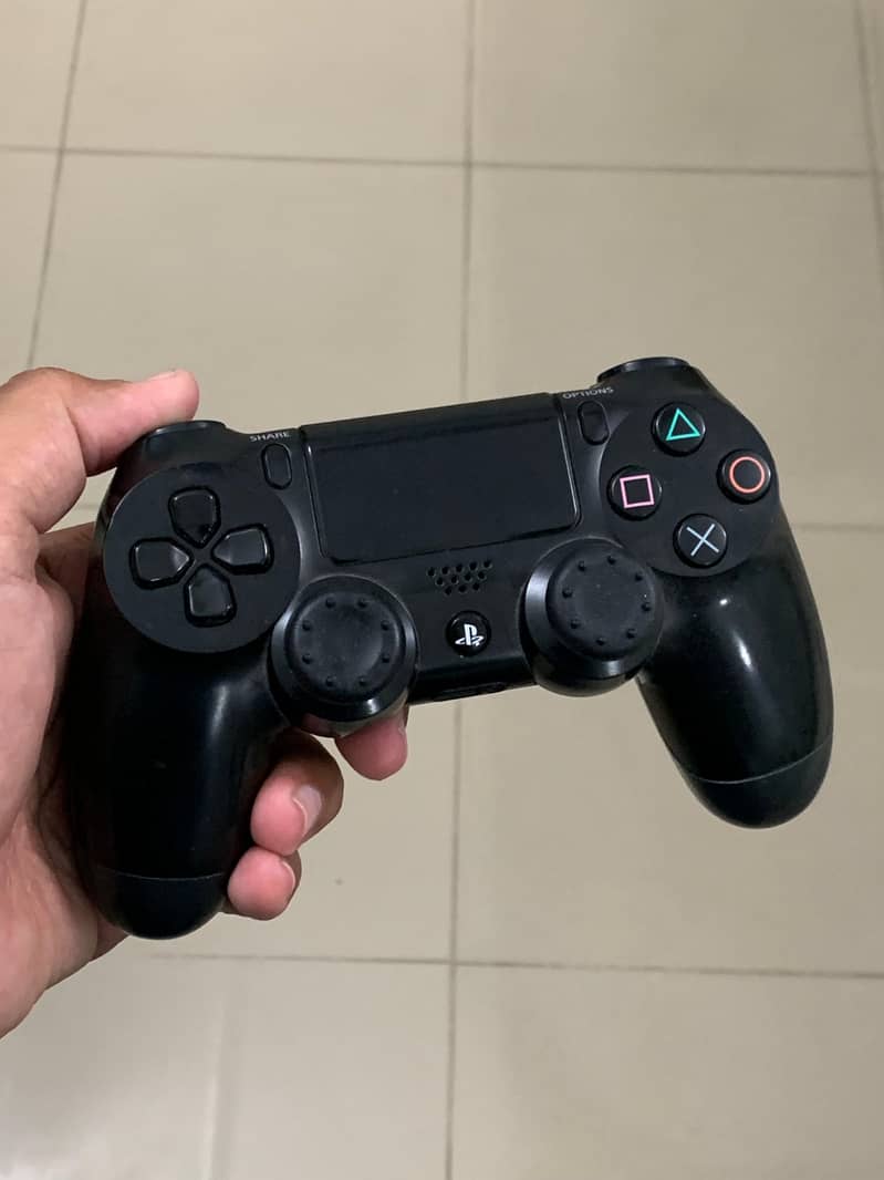 Playstation 4 slim 5