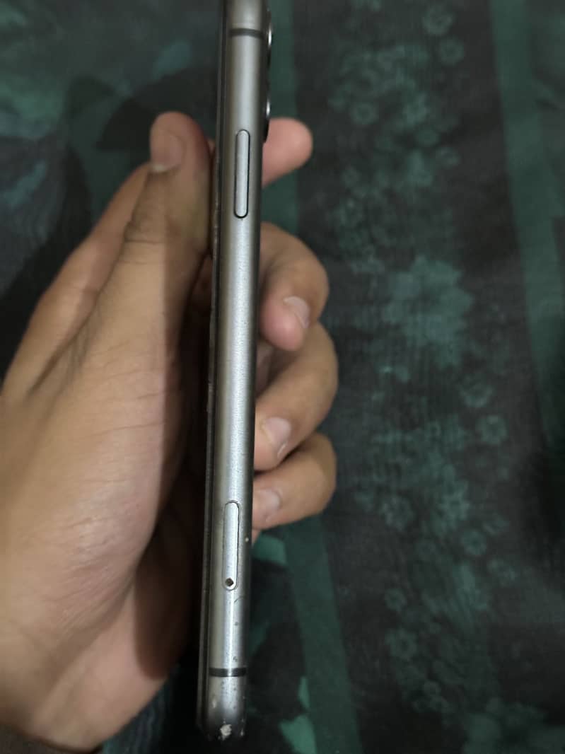 Iphone 11 4