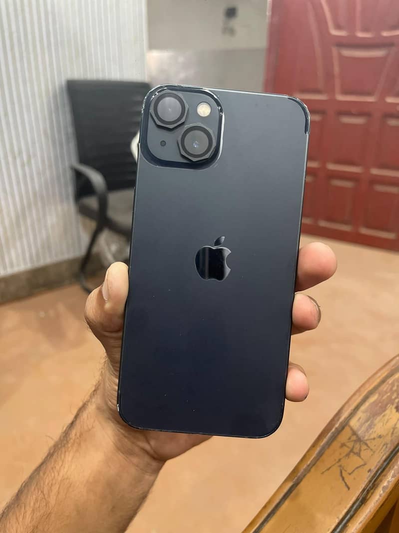 Apple iPhone 13 0