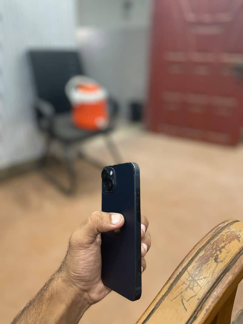 Apple iPhone 13 1