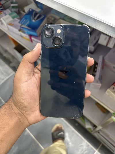Apple iPhone 13