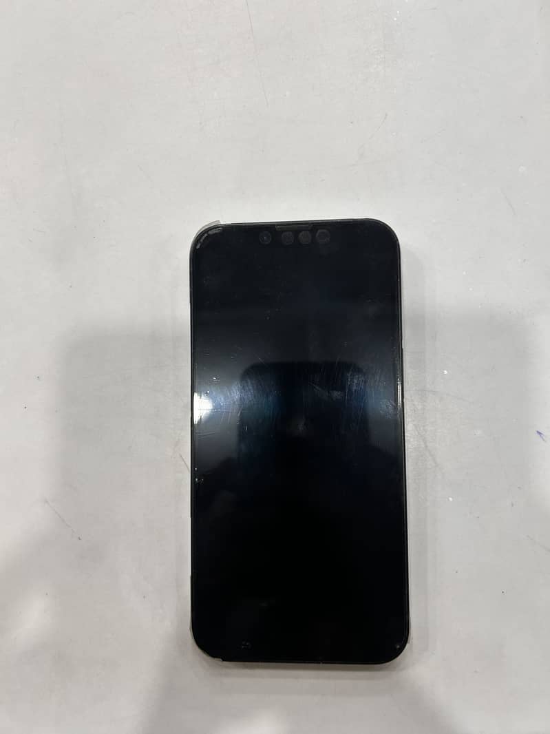 Apple iPhone 13 1