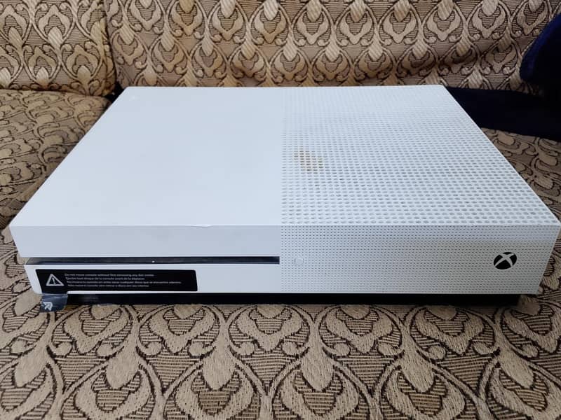 Xbox one s 3
