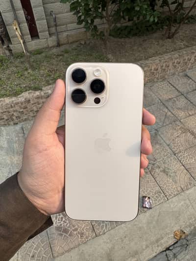 Apple iPhone 16 Pro Max