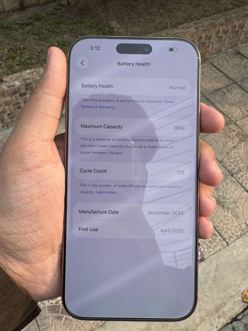 Apple iPhone 16 Pro Max 9