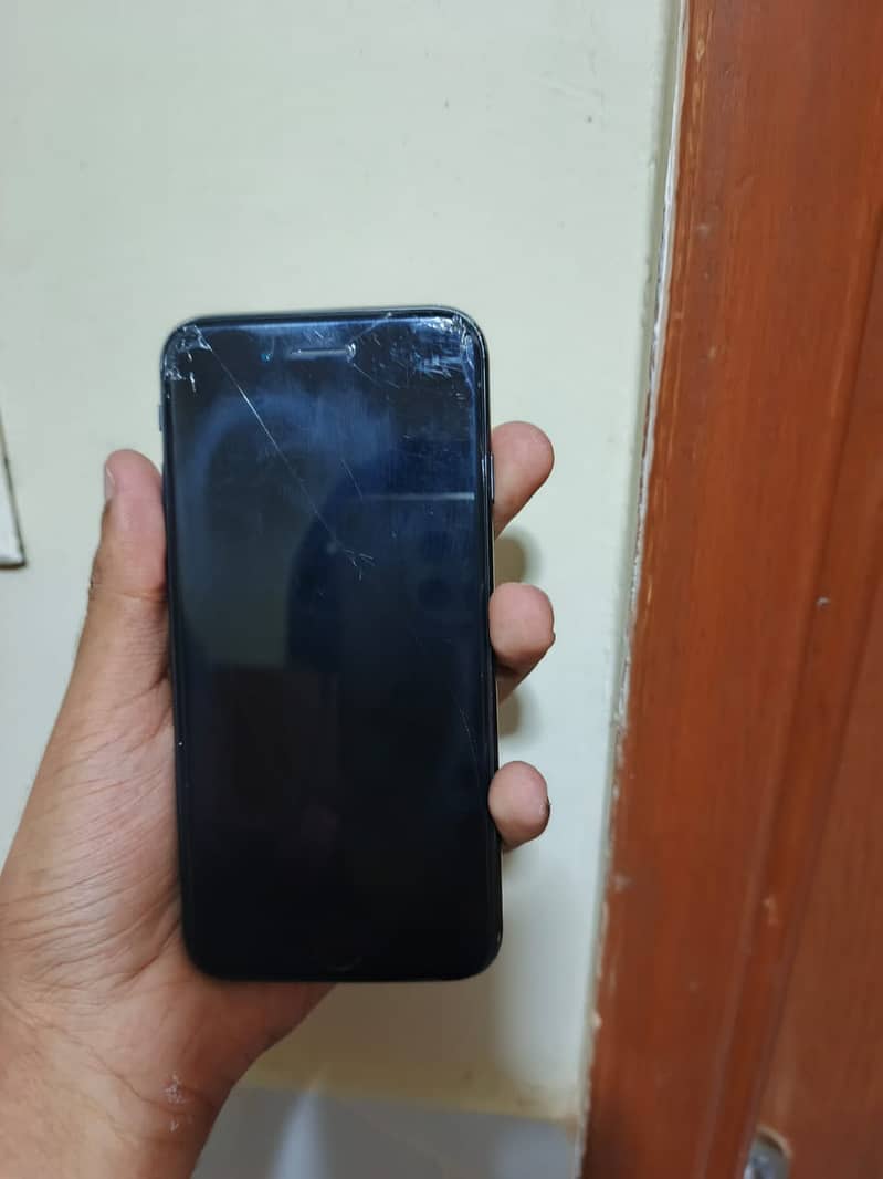 Apple iPhone SE 0