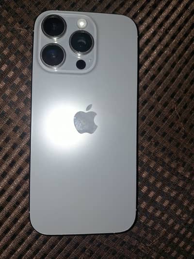Apple iPhone 16 Pro