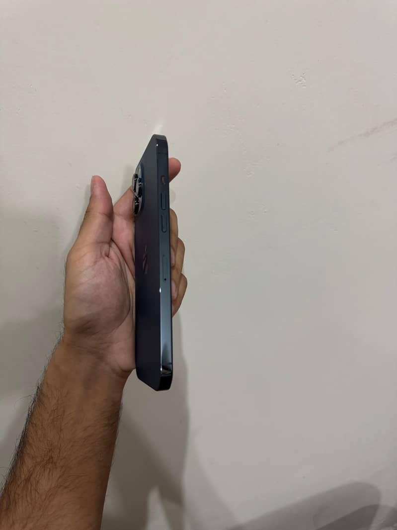 Apple iPhone 12 Pro Max 2
