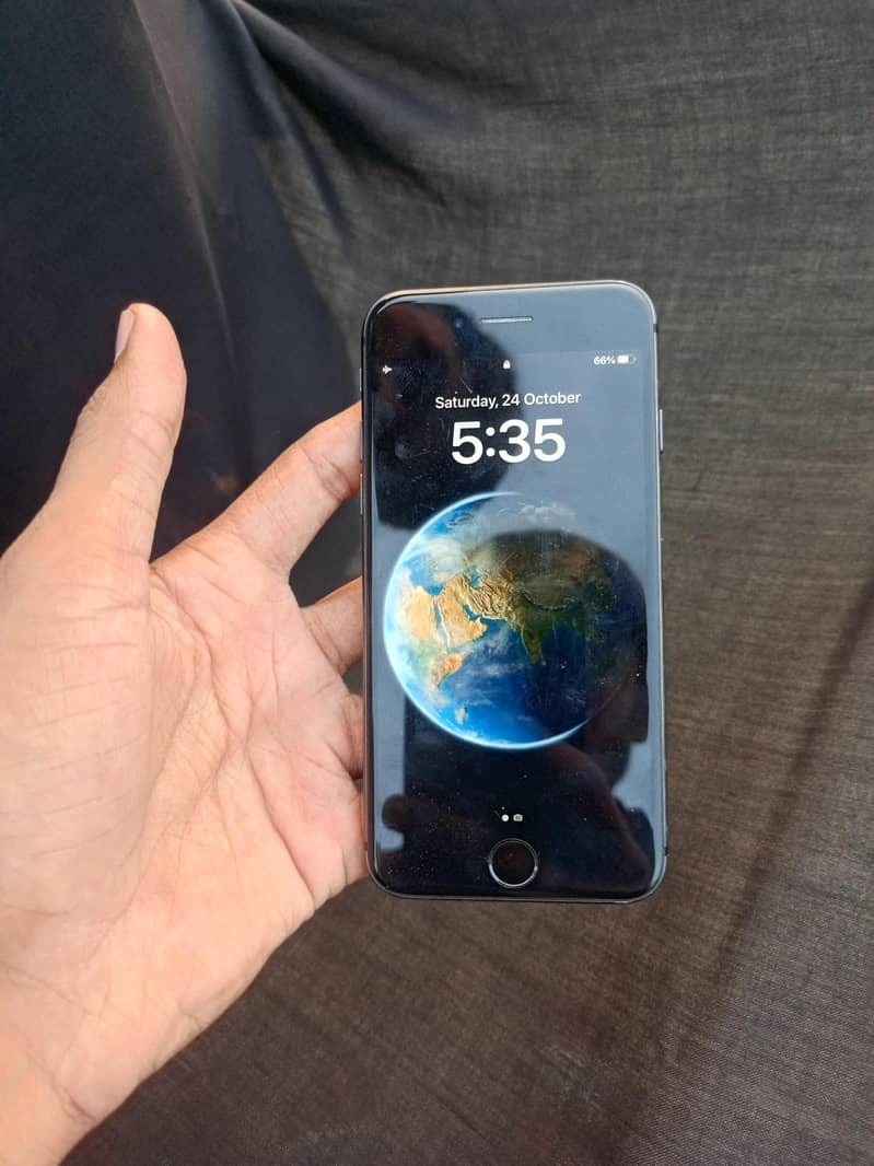 Apple iPhone 8 0