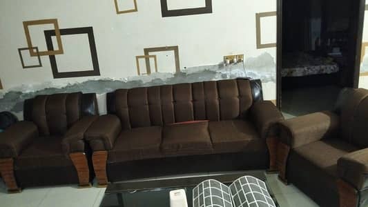 1 year used Sofa like new