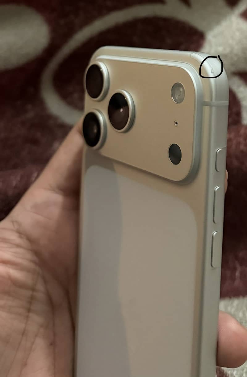 iPhone 17 Pro Max 3