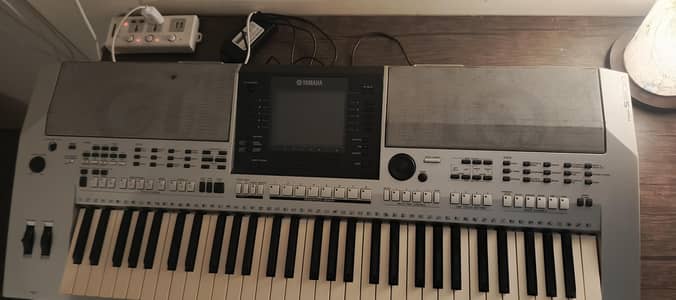 Yamaha PSR S900