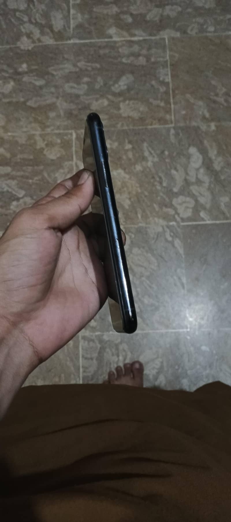 Apple iPhone 11 Pro 2