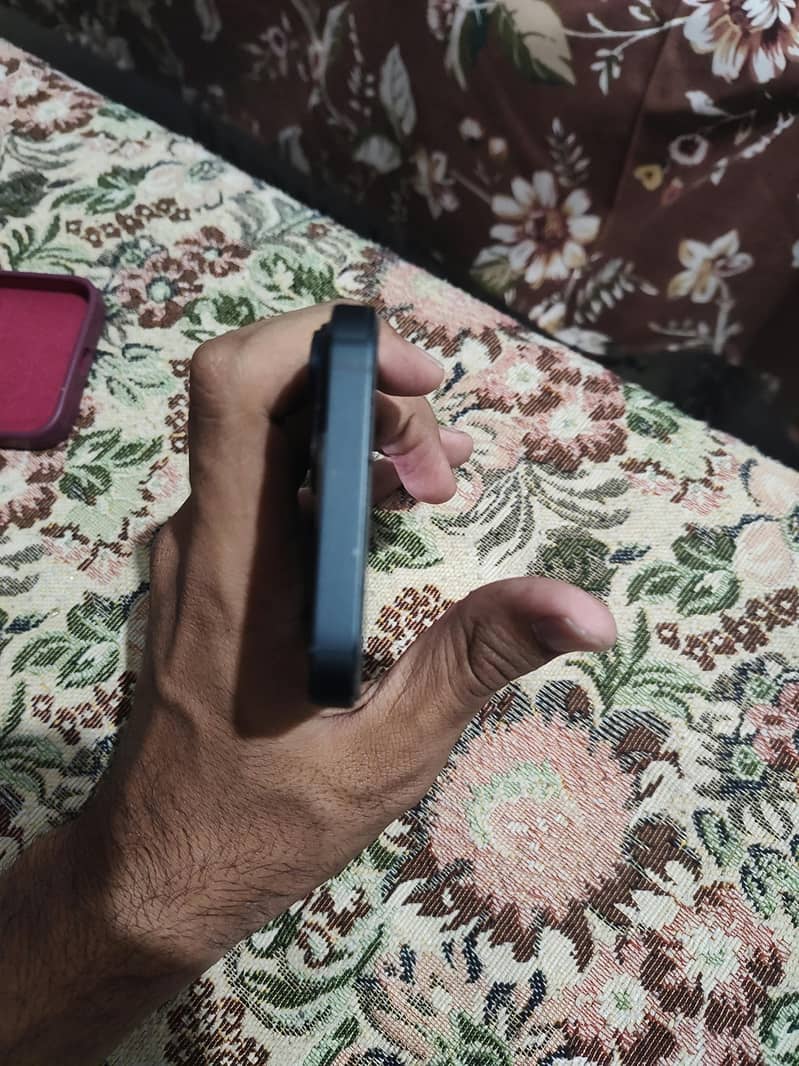 Apple iPhone 14 0