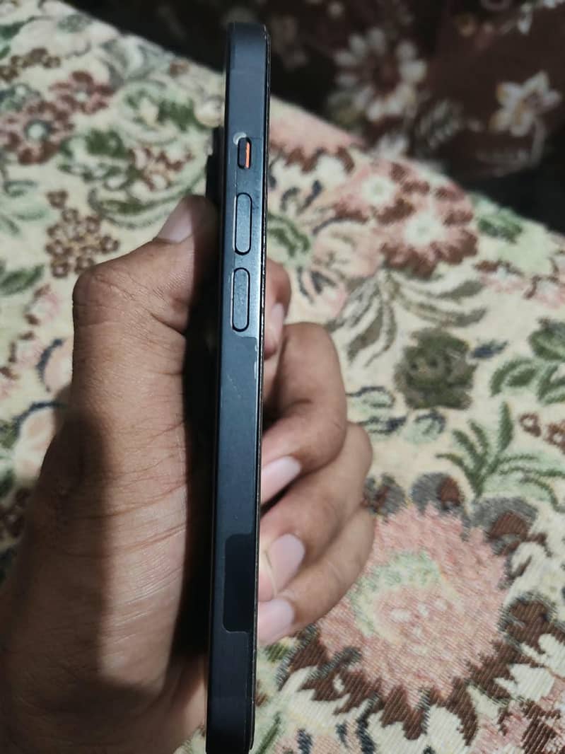 Apple iPhone 14 2