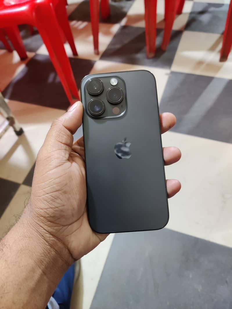 Apple iPhone 14 Pro 0