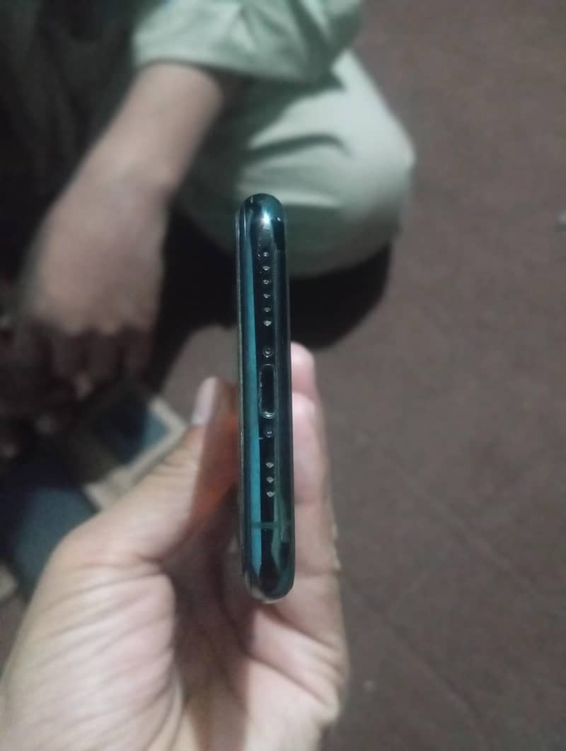 Apple iPhone 11 Pro 1
