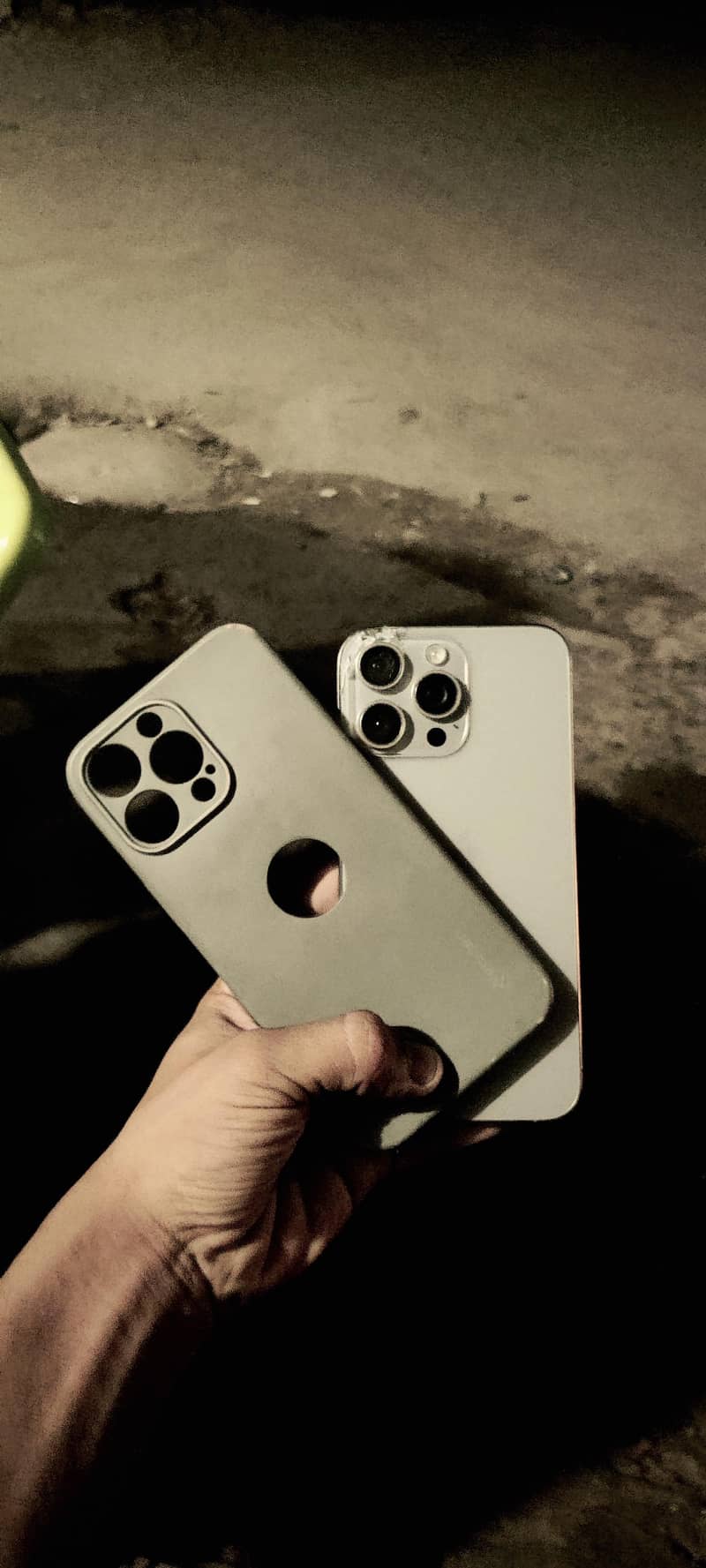 Apple iPhone 15 Pro Max 0