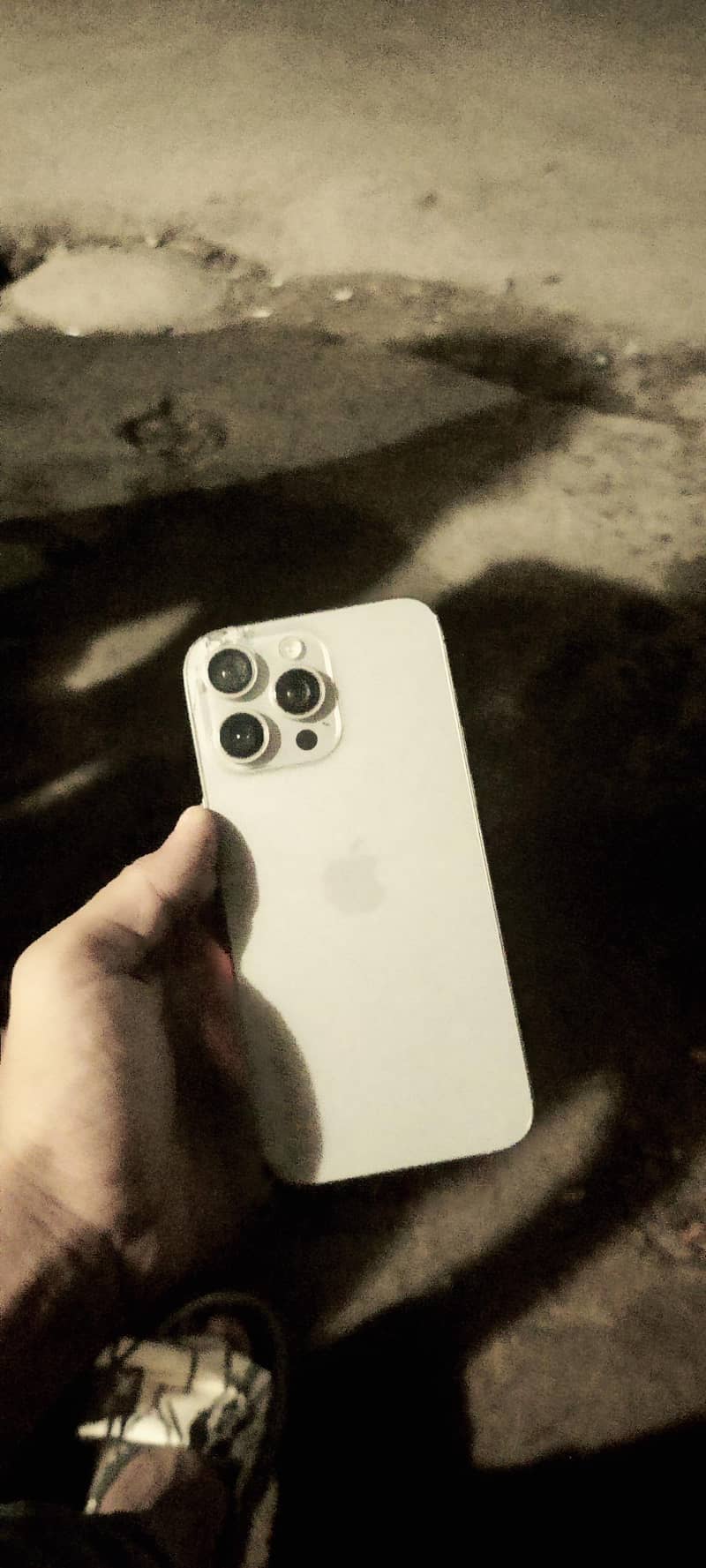 Apple iPhone 15 Pro Max 1
