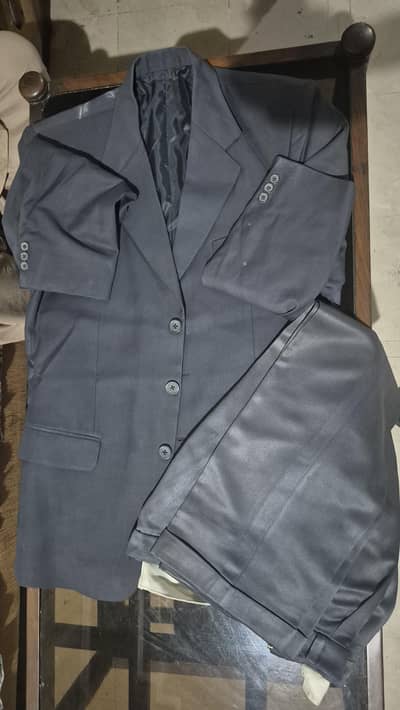 2 pc suit in new condition