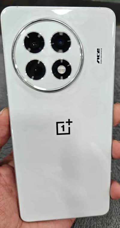 ONEPLUS ACE 5 12GB WITH BOX exchange possible