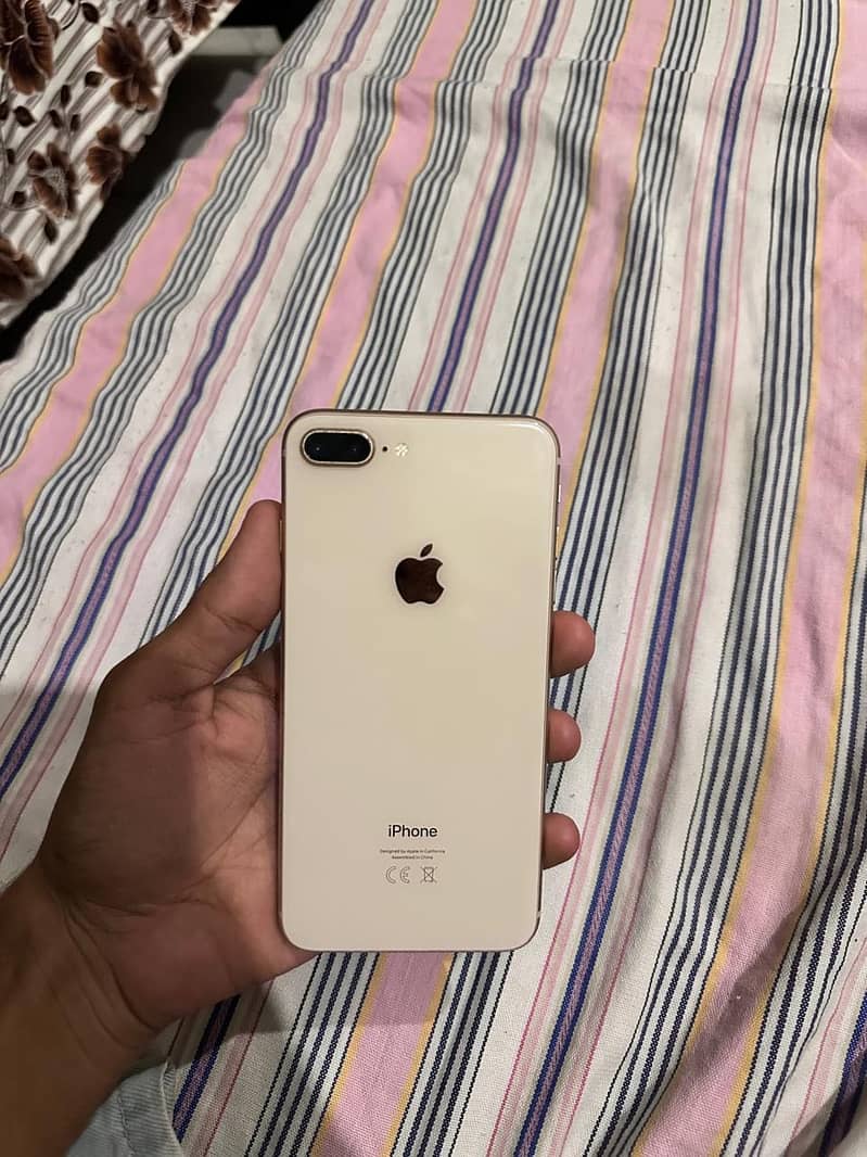 Apple iPhone 8 Plus 1