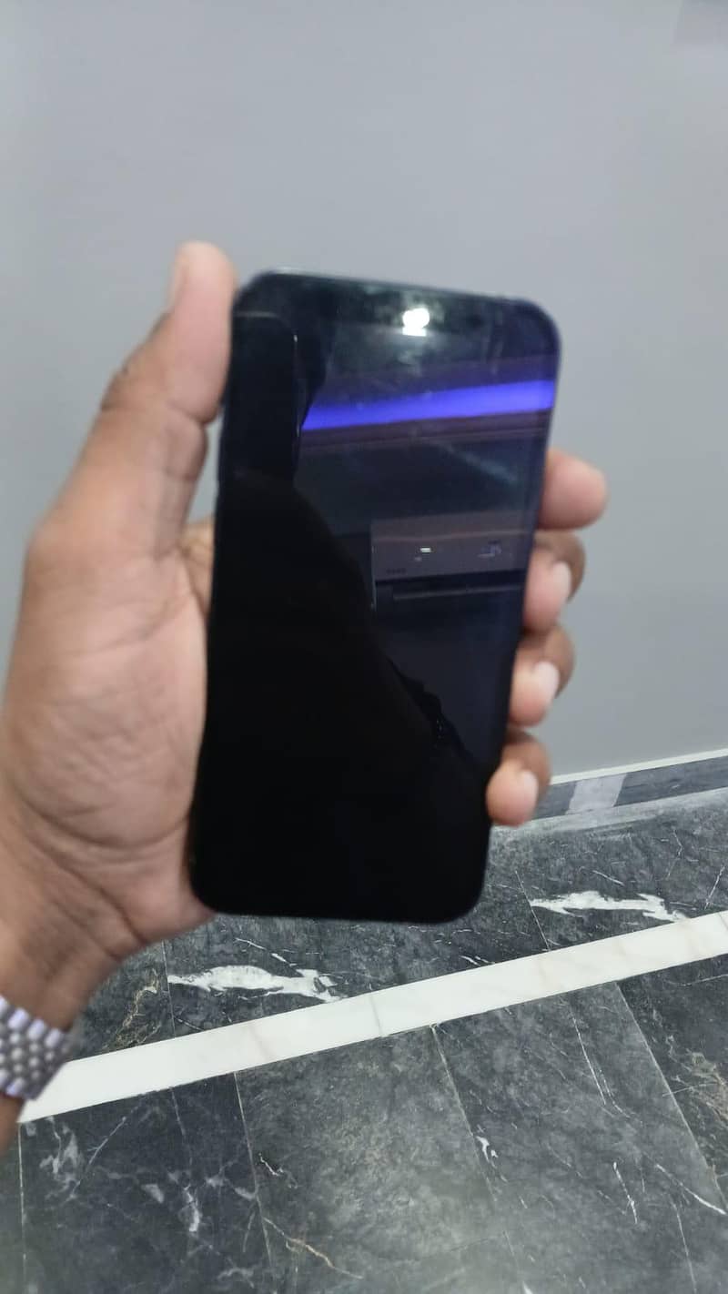 Apple iPhone 12 1