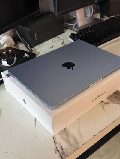 MACBOOK M5 AIR 24/512  13 inch Sky Blue