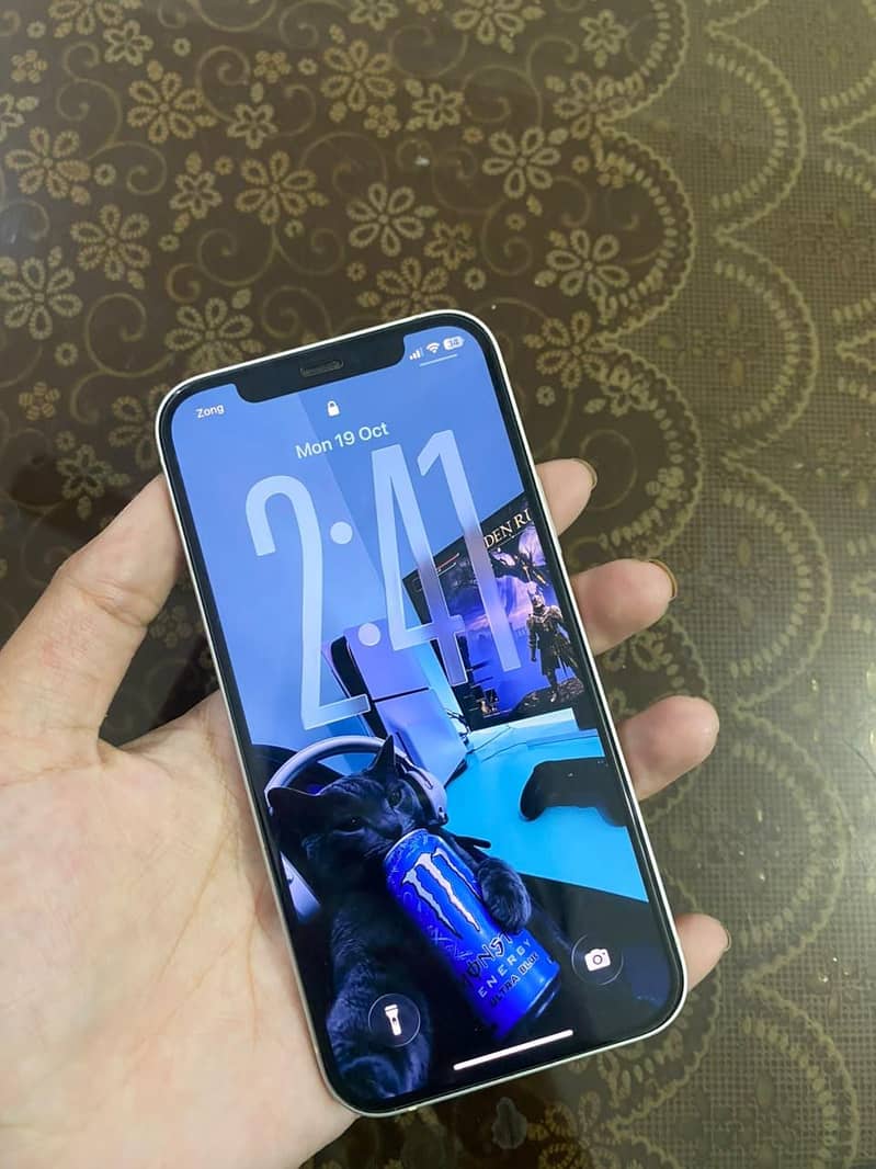 Apple iPhone 12 2