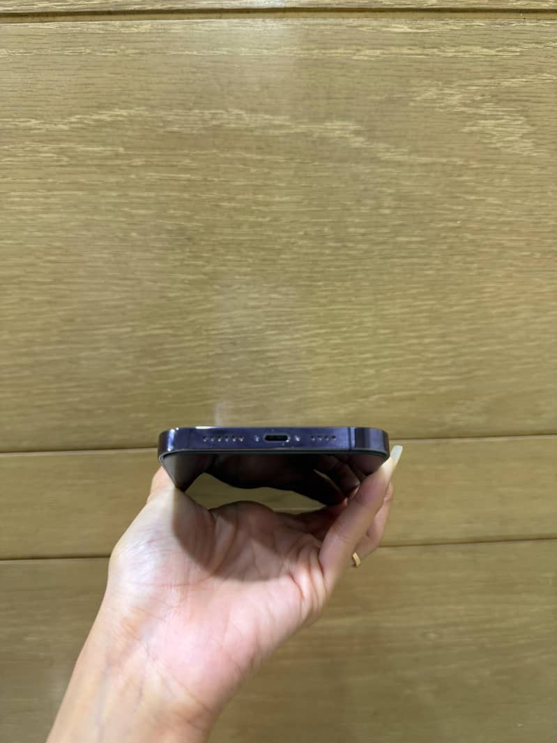 Apple iPhone 14 Pro Max 6