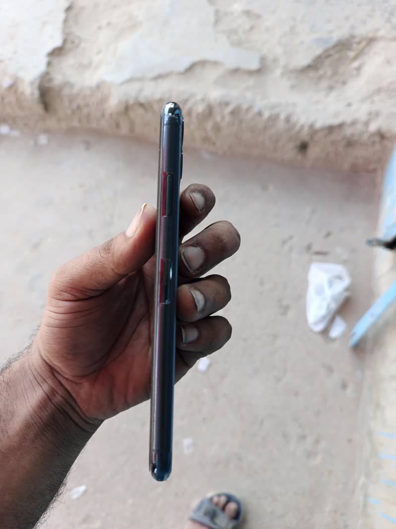 Apple iPhone 11 Pro Max 8