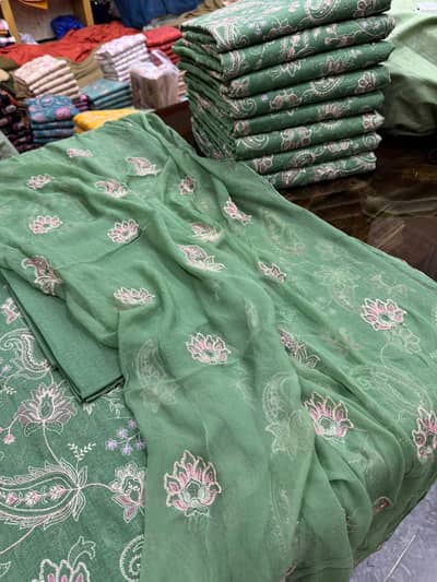 larka chahiye shop k liye