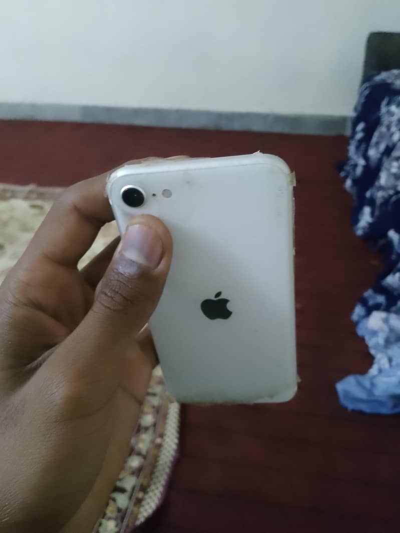 Iphone se2020 3