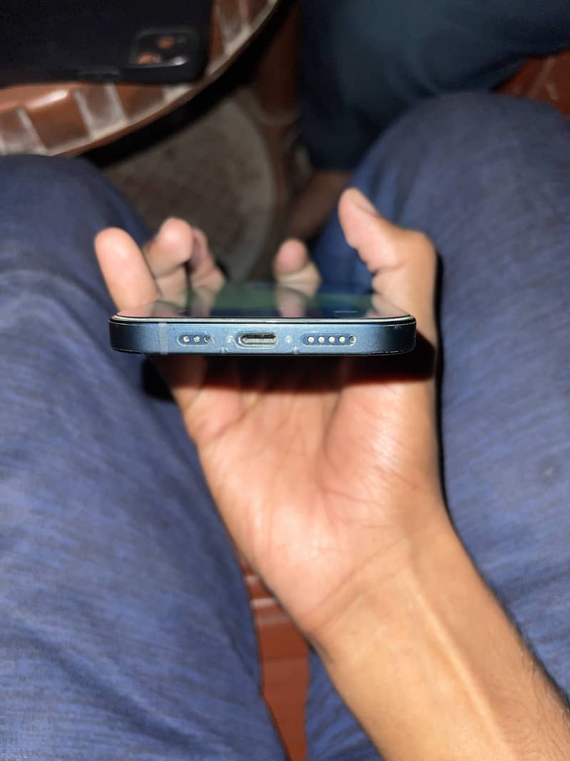 Apple iPhone 12 2