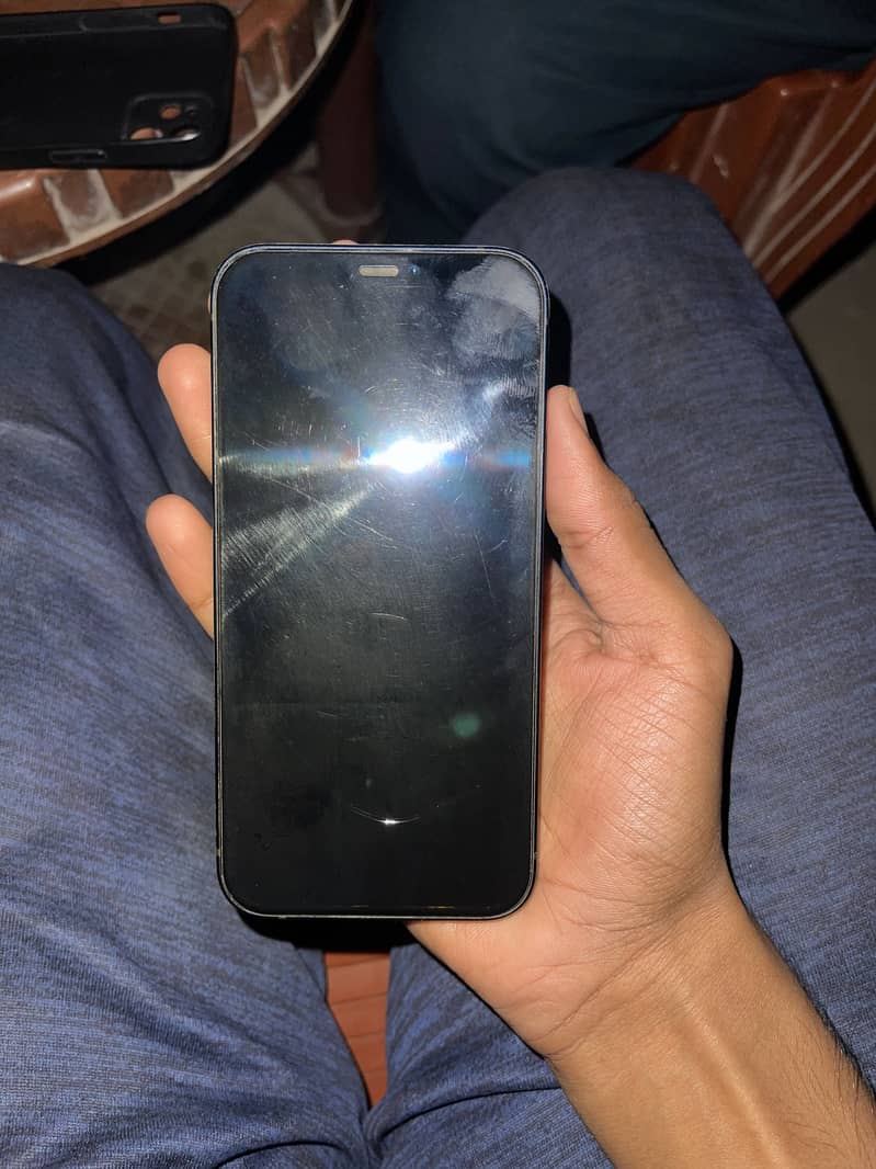 Apple iPhone 12 3
