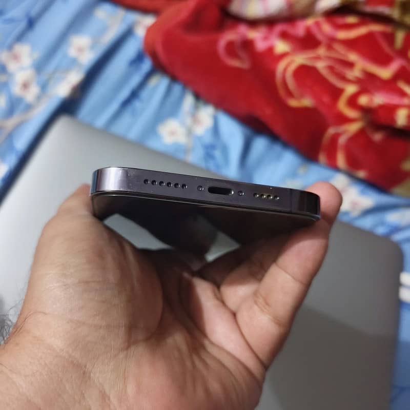 Apple iPhone 14 Pro Max 8